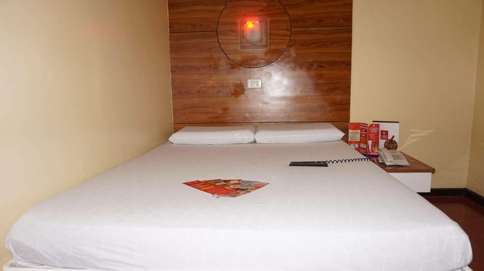 Hotel Sogo Avenida Манила Экстерьер фото